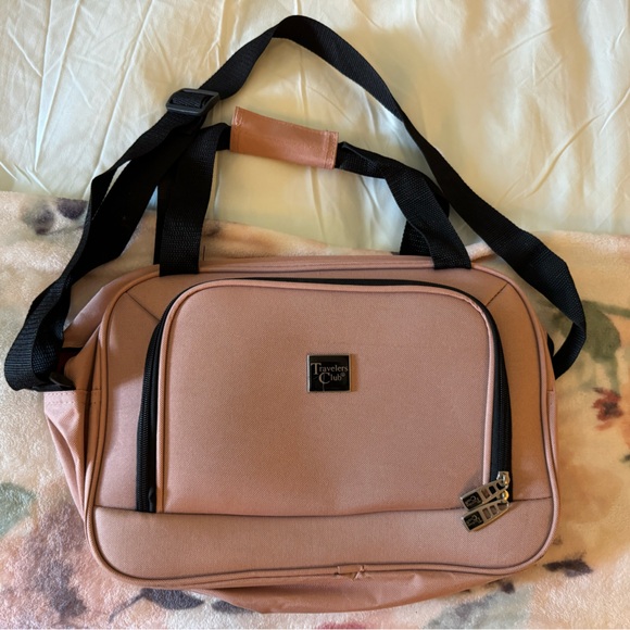 Travelers Club carry on Overnight Weekend duffle bag with toiletry bag - Picture 4 of 13